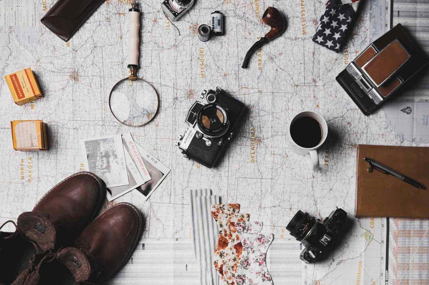 6 Essential Items To Bring When Traveling