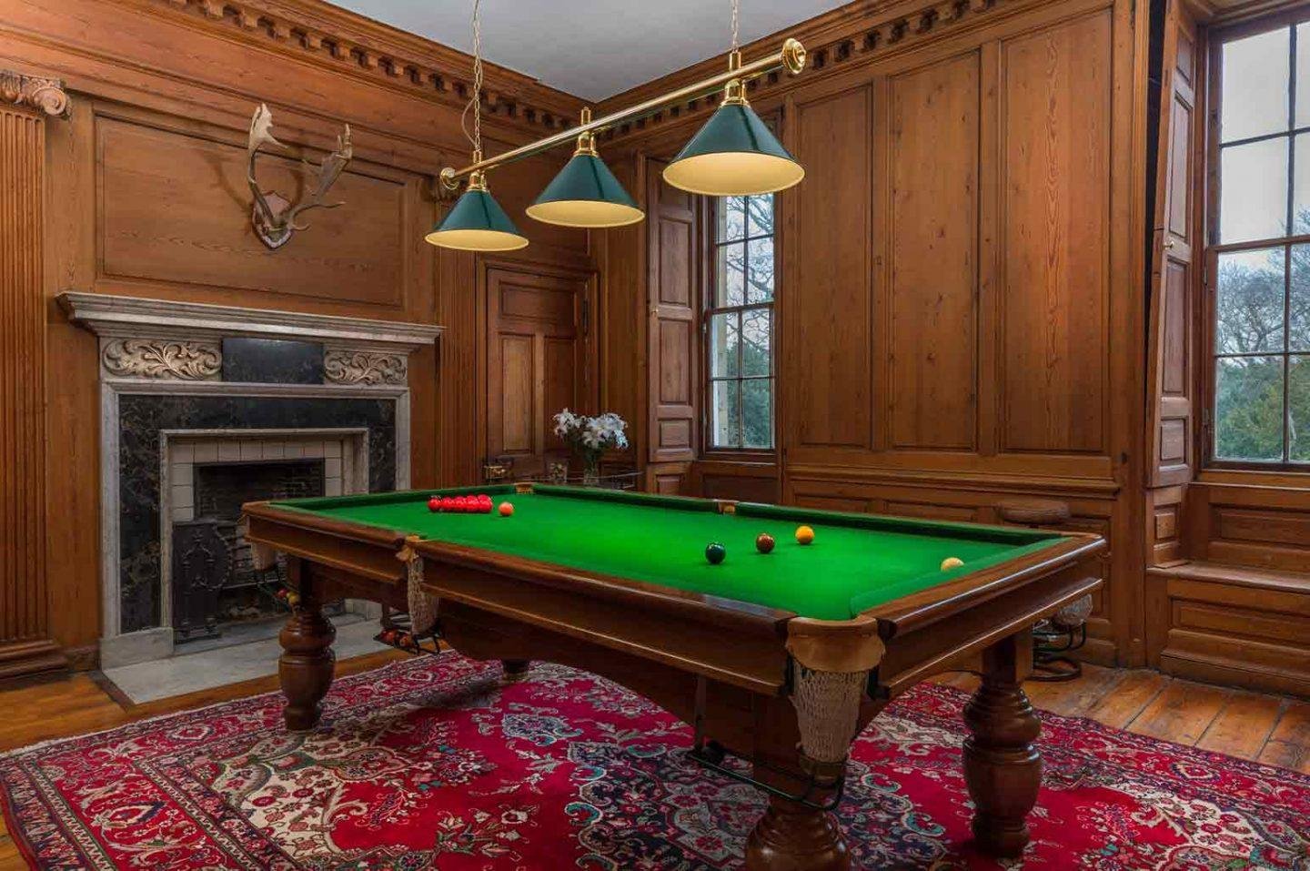 Useful Tips for Buying a Pool Table