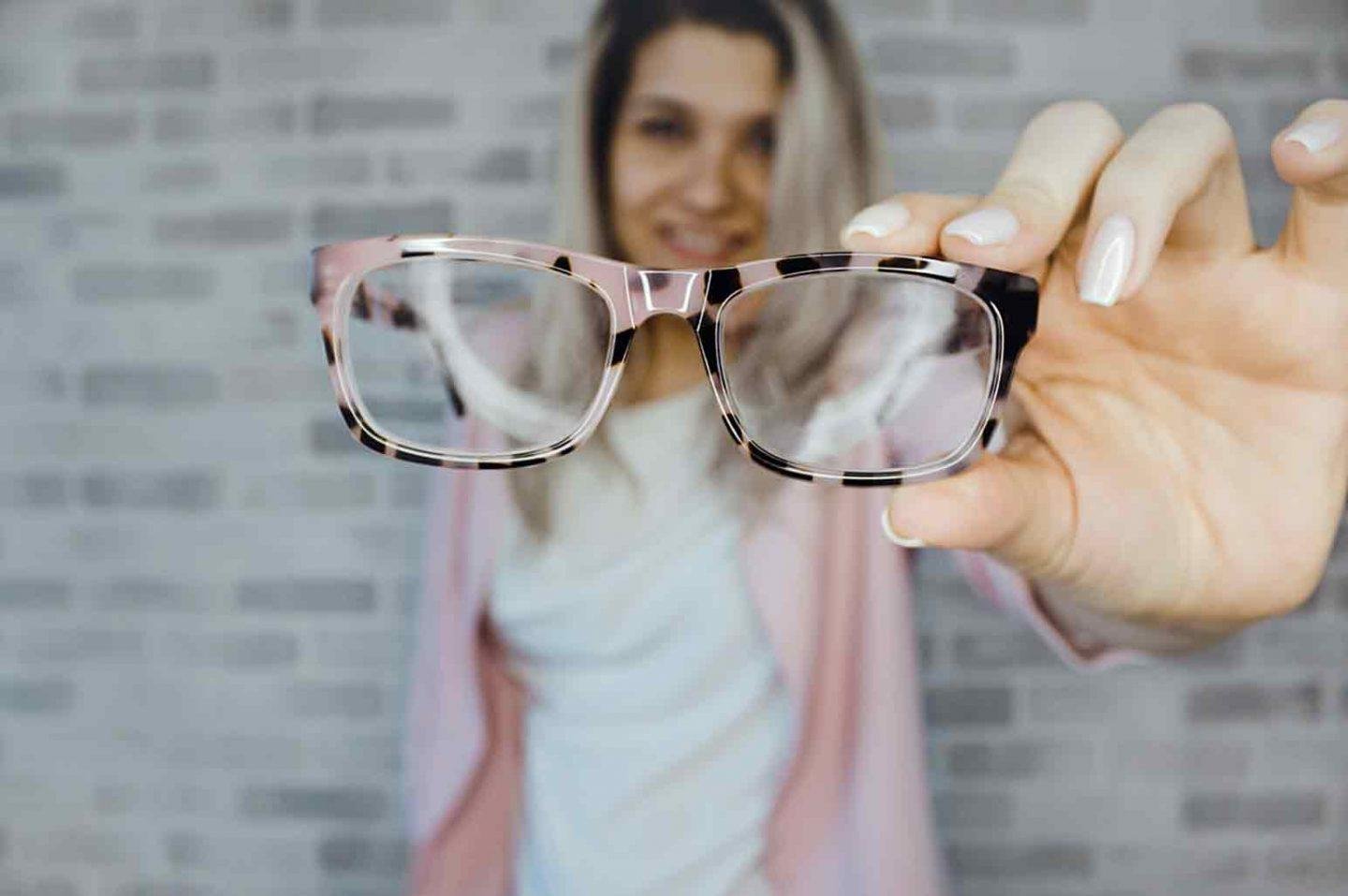 9 Factors That You Need To Consider To Choose The Right Glasses For You