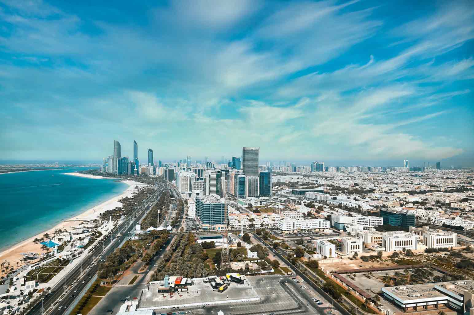 10 Best Places to Visit in Abu Dhabi for First Time Travelers