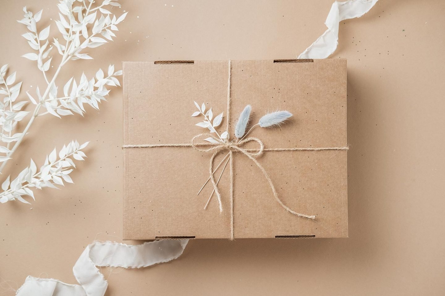 6 Amazing Gift Ideas to Surprise Your Friend With