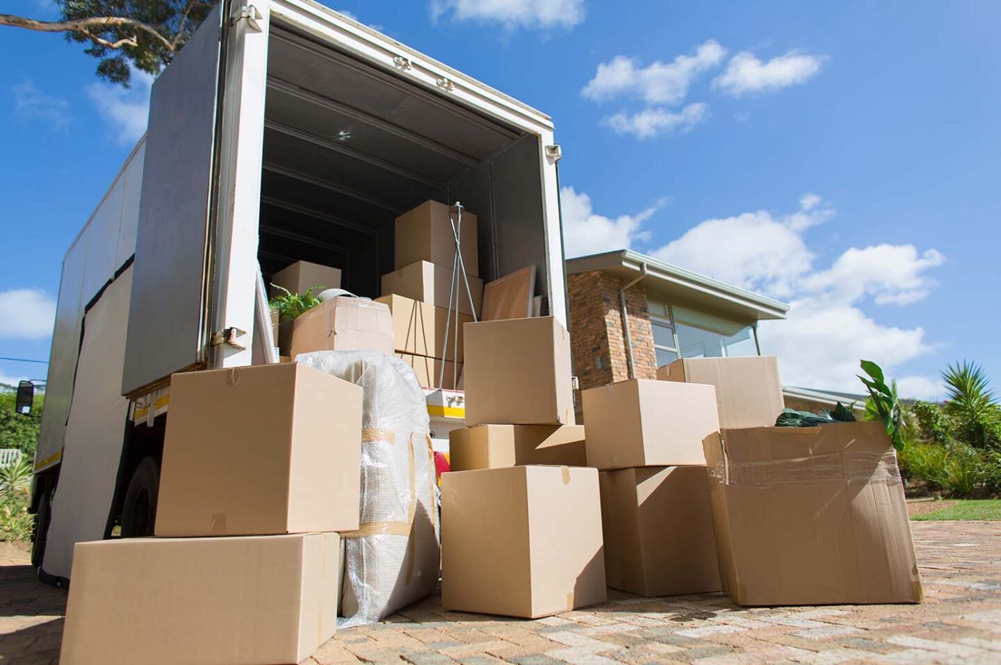 4 Essential Tips for Long Distance Moving